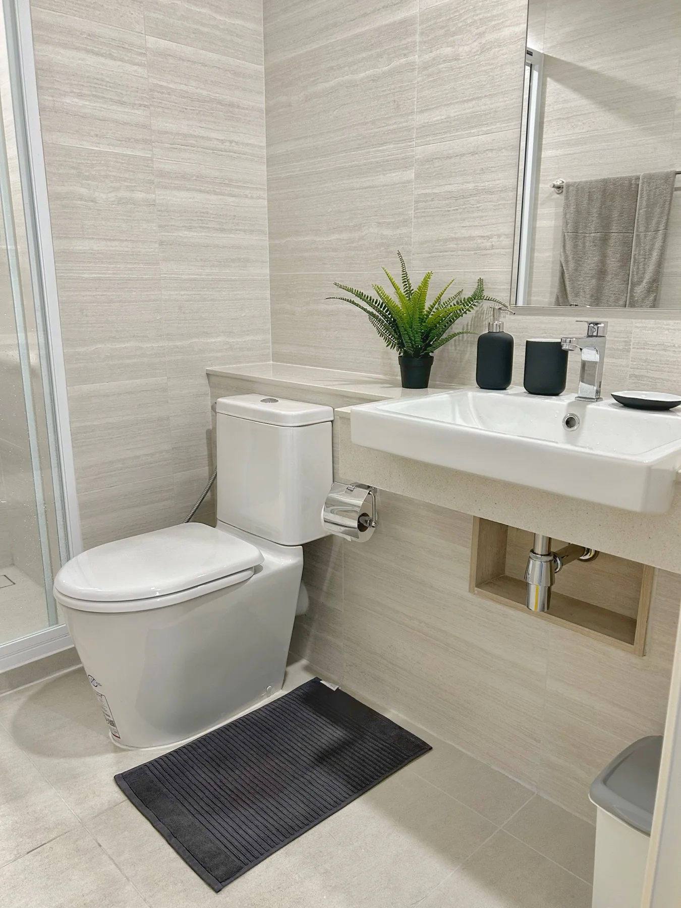 Private modern bathroom